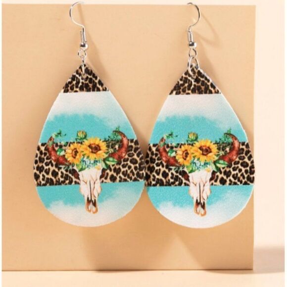 Flower Pattern Leopard Print Teardrop Earrings - Picture 6 of 9